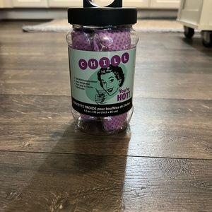 Upper‎ Canada Soap Hot Flash Cooling Towel NEW